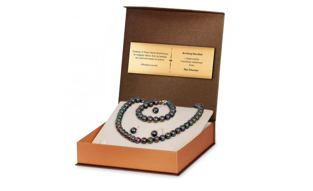 Czy naszyjnik z pereł to dobry pomysł na prezent? 